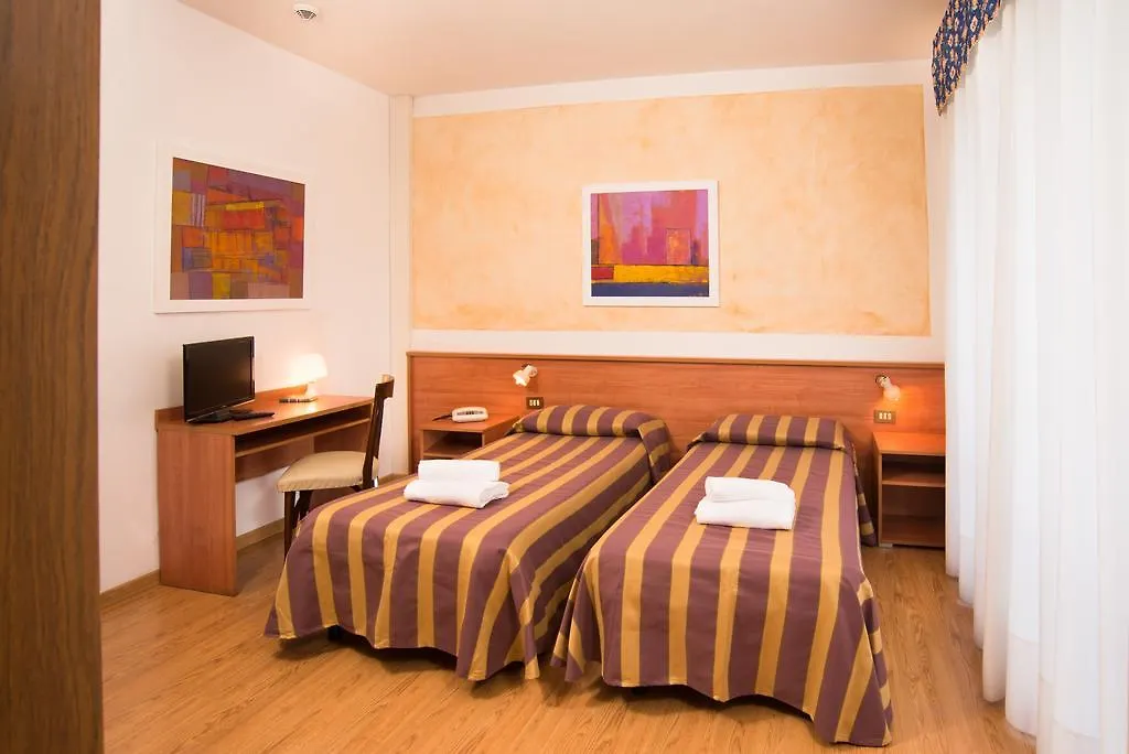 Hotel Antille E Azzorre Лидо-ди-Езоло
